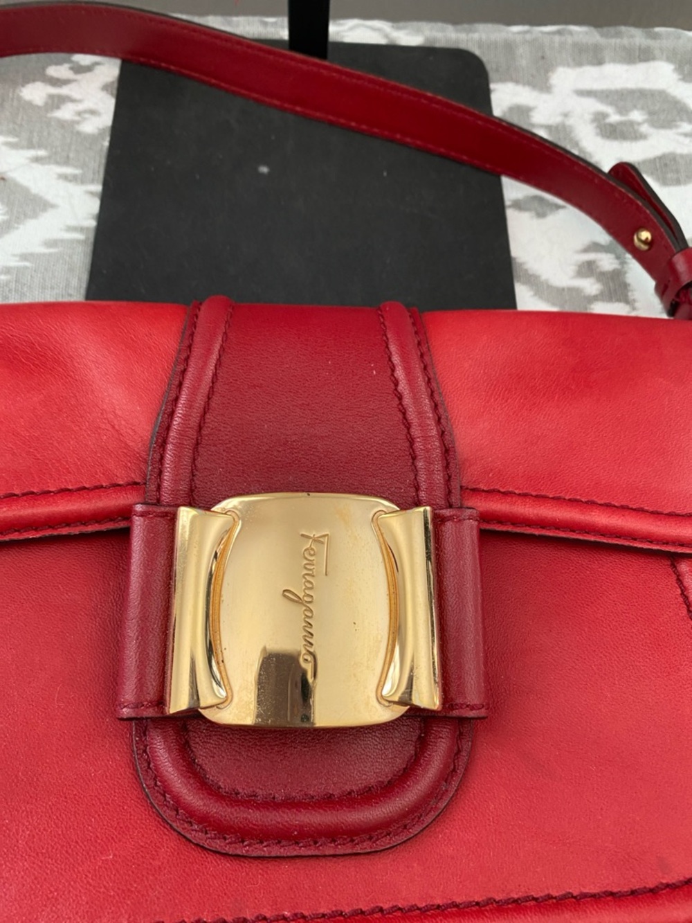 Salvatore Ferragamo Red Leather Shoulder Bag w/Gold Bow and Red Compact Wallet - Picture 5 of 14